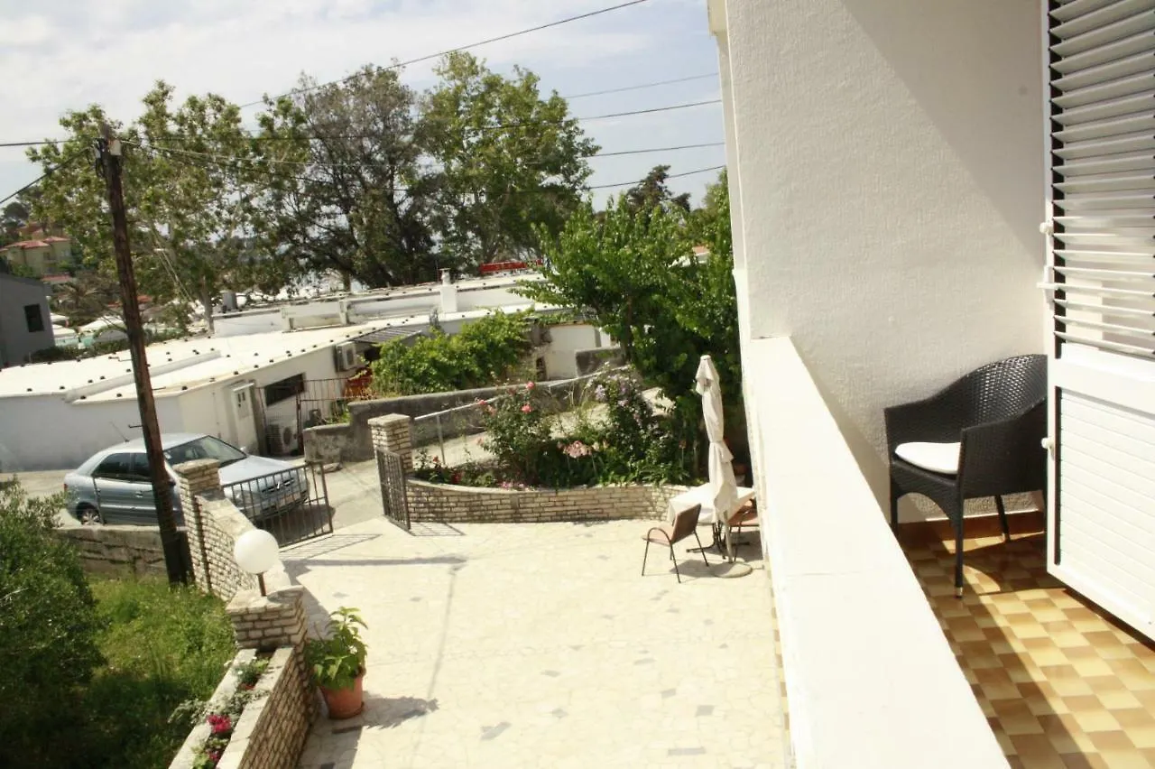Banjol Guesthouse Matusan'S Place 3*,